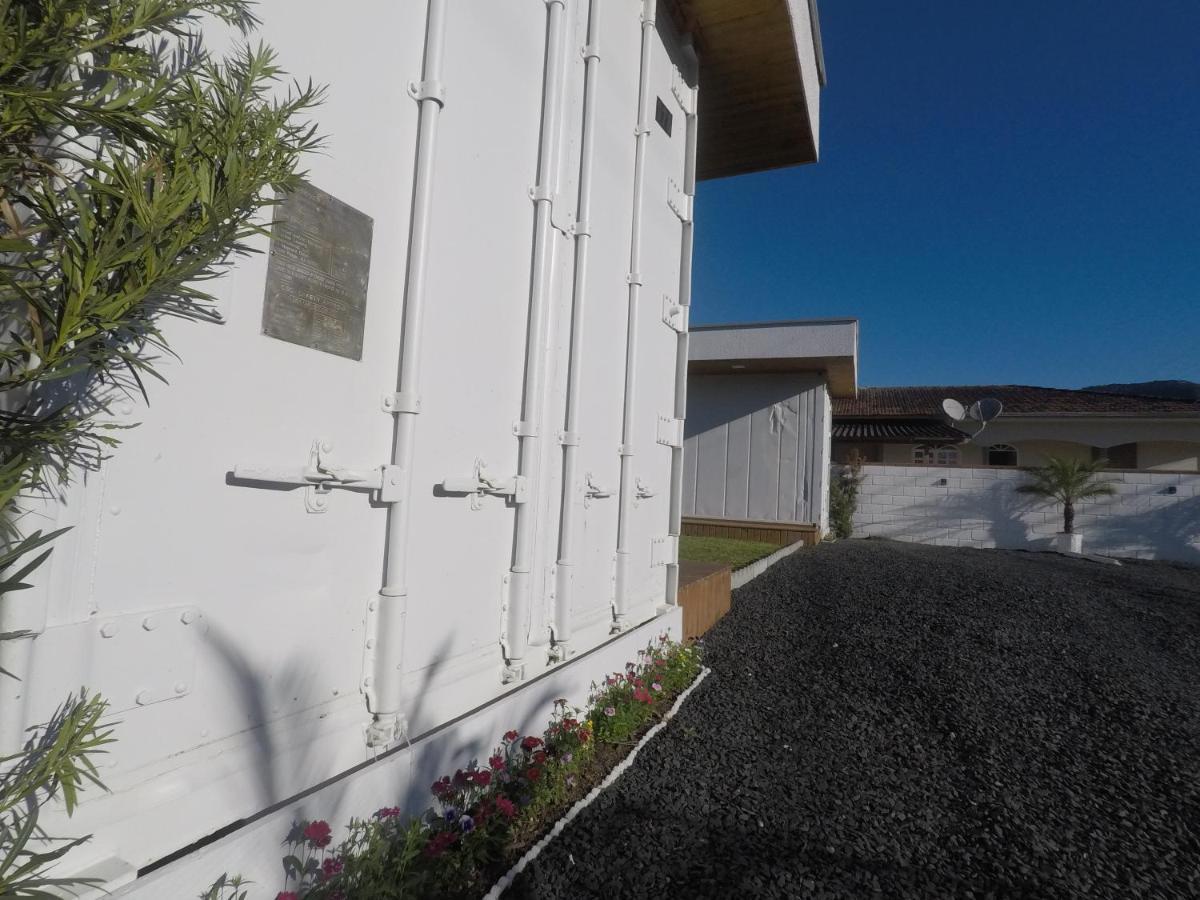 Container Guesthouse - 2 ウルビシ エクステリア 写真
