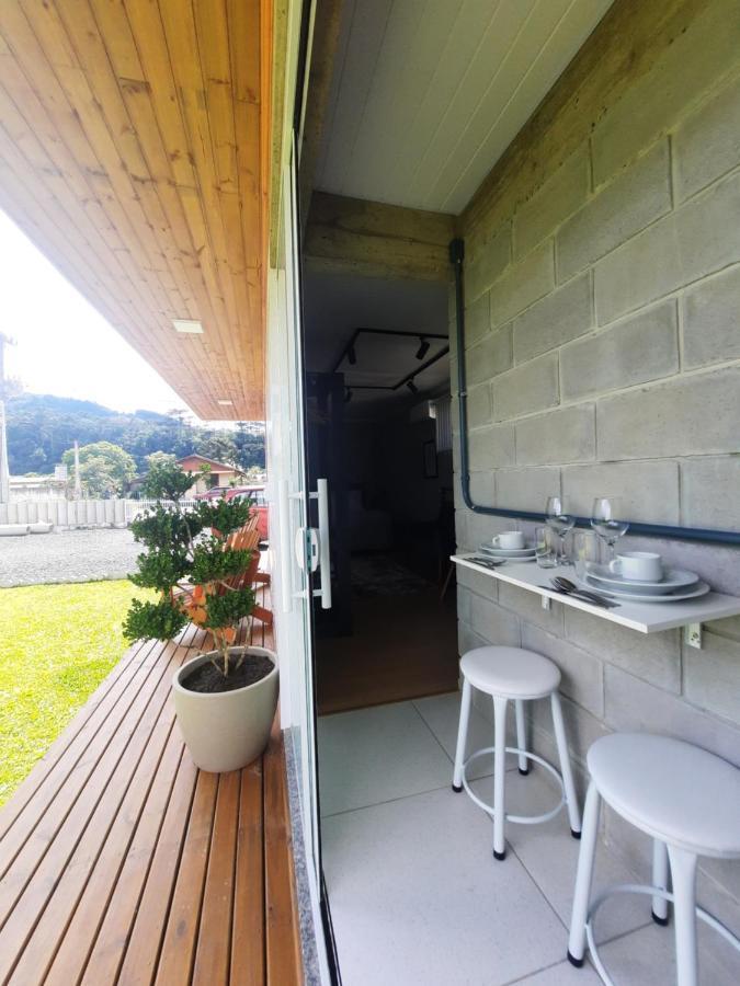 Container Guesthouse - 2 ウルビシ エクステリア 写真